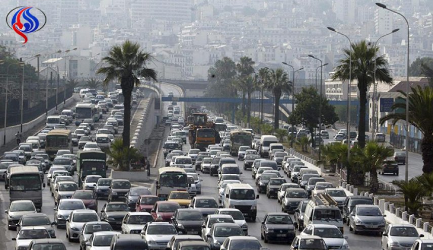 برلمان الجزائر يلغي الحظر على سلع مستوردة ويرفع الرسوم الجمركية