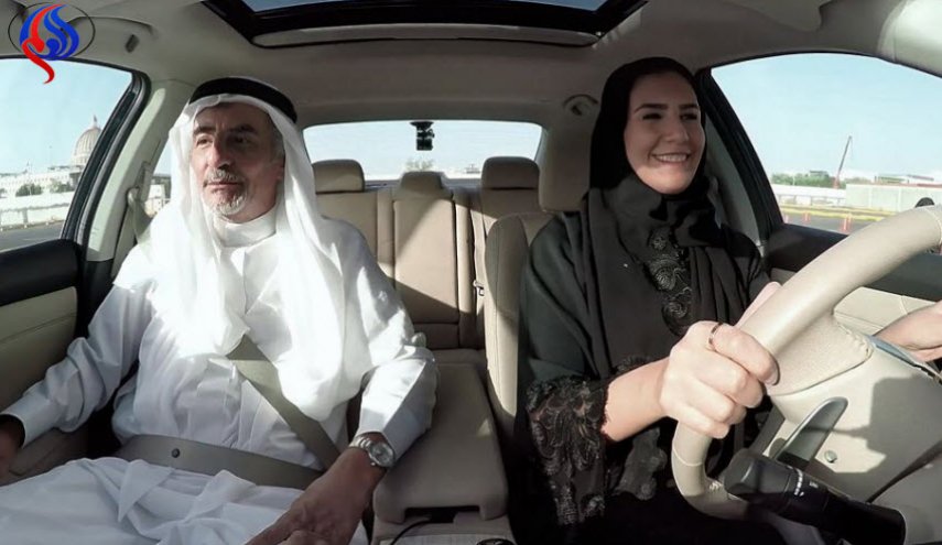 الاندبندنت يكشف السبب الحقيقي لرفع الحظر عن قيادة السعوديات!