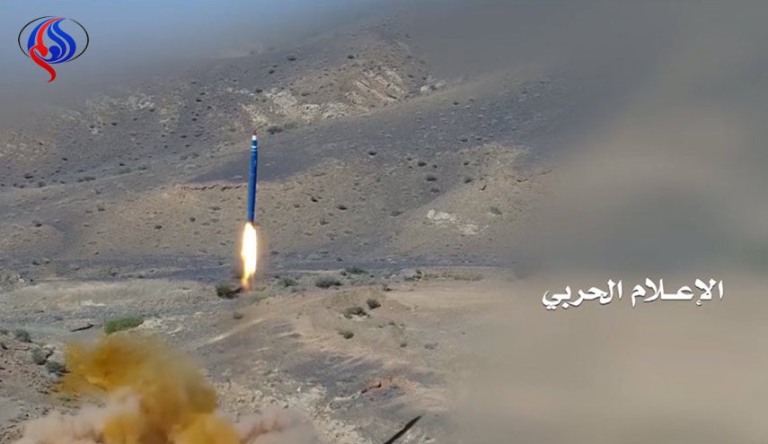 القوة الصاروخية اليمنية تجري تجربة باليستية قاتلة