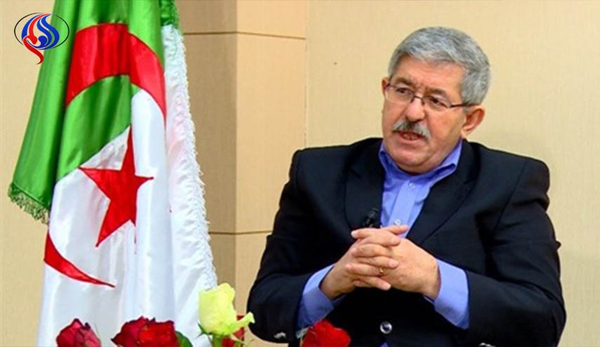 الجزائر تعارض إقامة مراكز للمهاجرين