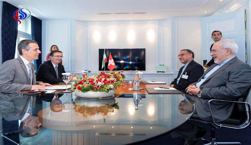 ظريف: تطابق وجهات النظر بين ايران وسويسرا حول الاتفاق النووي