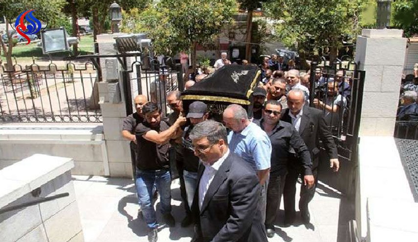 بالصور: تشييع جثمان وزير الإعلام السوري السابق عمران الزعبي