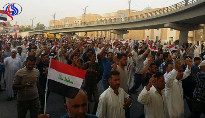 مظاهرات في النجف الاشرف وذي قار بسبب نقص الخدمات