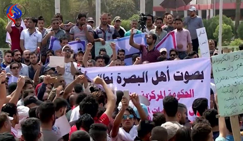 احتجاجات البصرة ترفع اسعار صرف الدولار والنفط