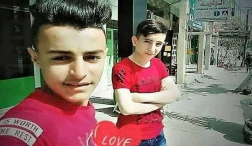 بالصور.. غزة تشيّع طفليها ضحية قصف الإحتلال الإسرائيلي