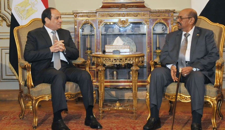عن ماذا يبحث السيسي في زيارته الخامسة إلى السودان؟