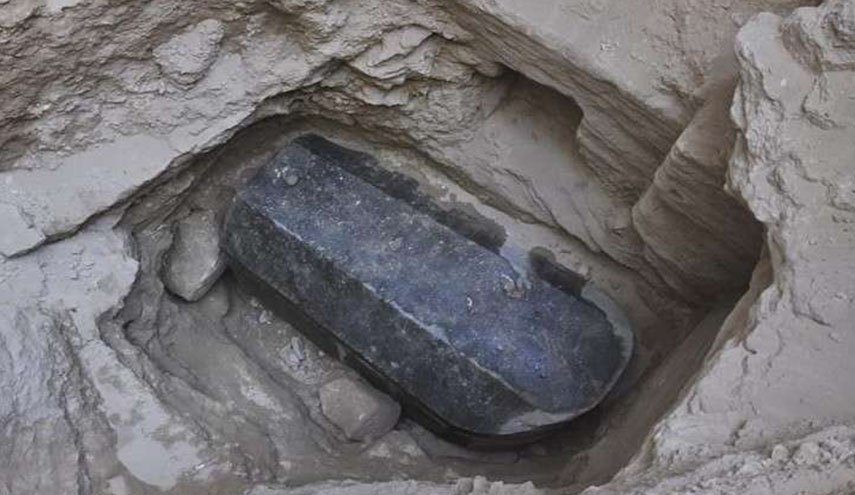 ما الشيء العجيب الذي وجد داخل تابوت الإسكندرية