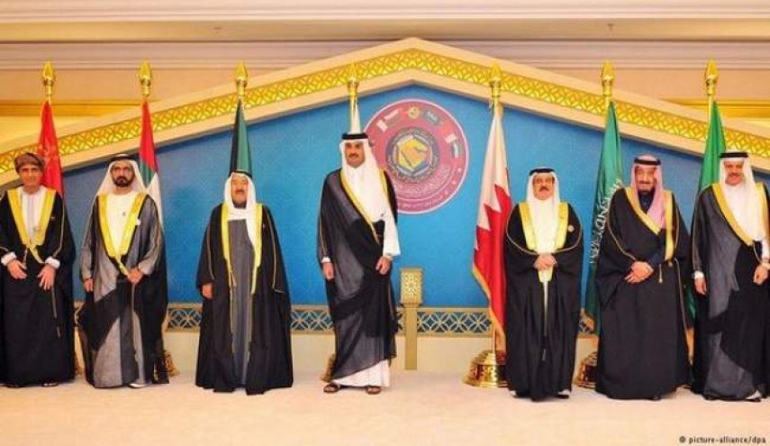 هكذا خططت أبو ظبي لمعاقبة “قابوس” لمؤازرته قطر