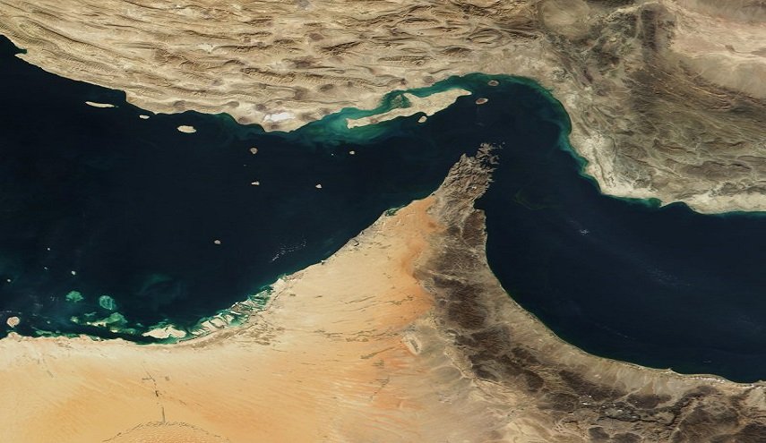 هل تستطيع القوات الإيرانية اغلاق مضيق هرمز ؟ 
