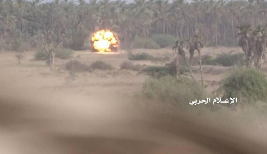 مصرع مرتزقة في تدمير مدرعة وآلية وقصف تجمعاتهم بالحديدة والضالع
