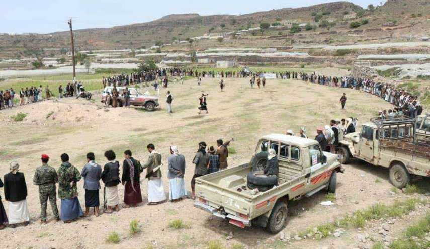 بالصور.. لقاءات قبلية موسعة في أنحاء اليمن للحشد والتعبئة العامة
