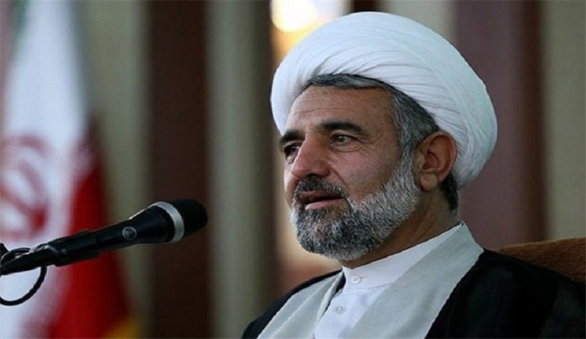 يا ترامب لست المجنون الأول في اميركا انصحك بان تراجع التاريخ