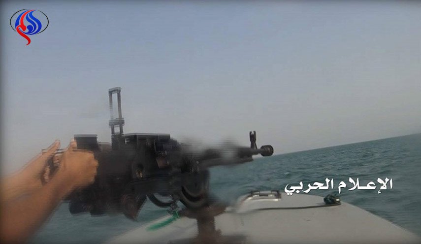 البحرية اليمنية تدمر زورقا حربيا قبالة سواحل الدريهمي