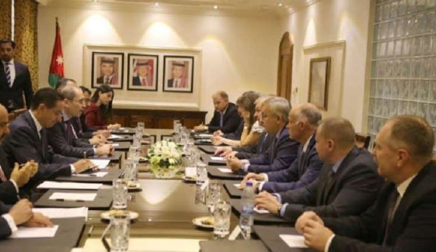 الأردن للوفد الروسي: نشجع عودة اللاجئين السوريين إلى وطنهم
