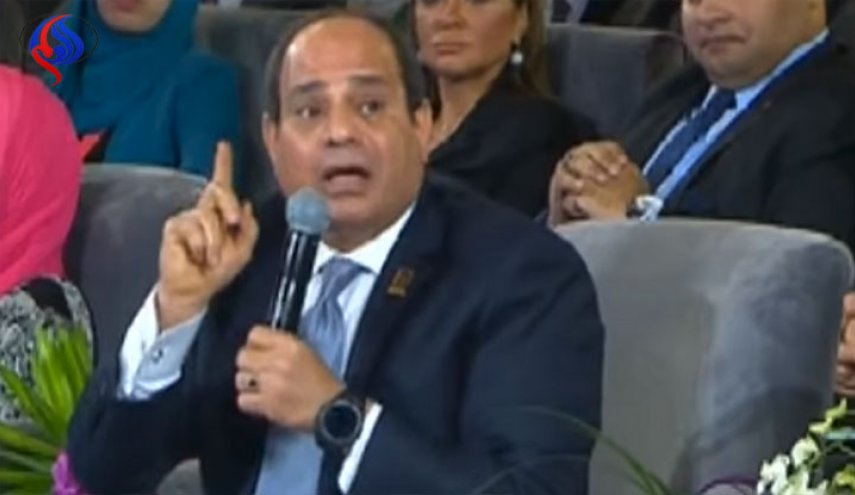 السيسي يعبر عن غضبه بعد أن طالبه مصريون بترك الحكم