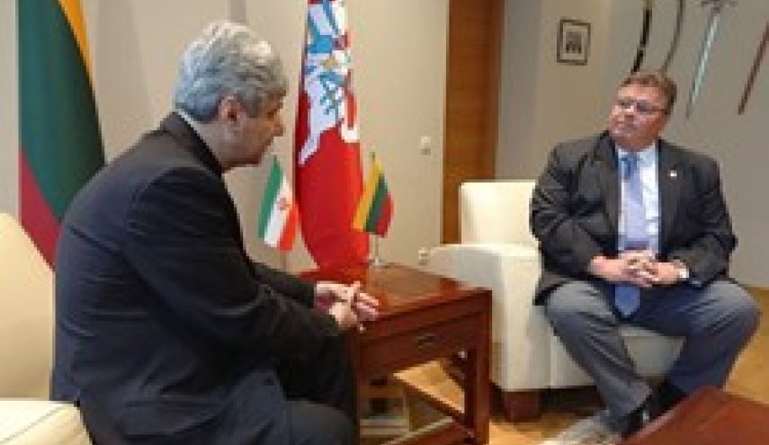 خداحافظی مهمان پرست با وزیر خارجه لیتوانی