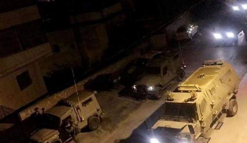 الاحتلال يعتقل 9 فلسطينيين ويصادر أموالا من الضفة