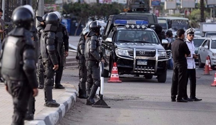 اعتقال 7 افراد على خلفية محاولة اعتداء على كنيسة بمصر