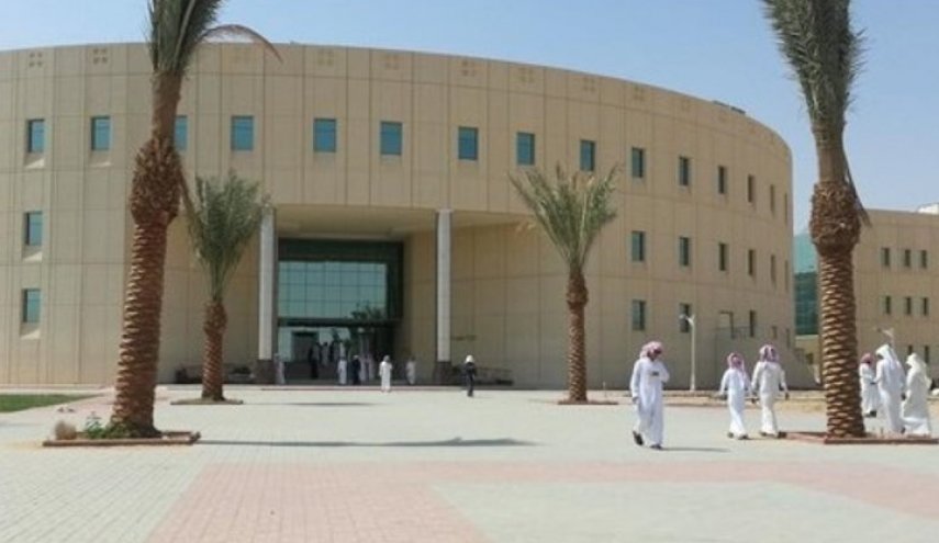 سخرية وسخط بالسعودية من ترحيب جامعات محلية بمبتعثي كندا
