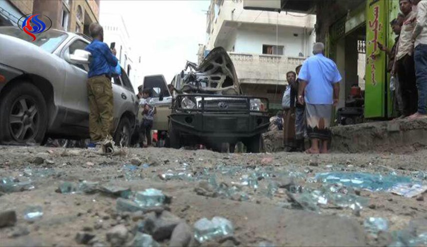 صور.. عبوة ناسفة تستهدف موكب محافظ تعز بعدن