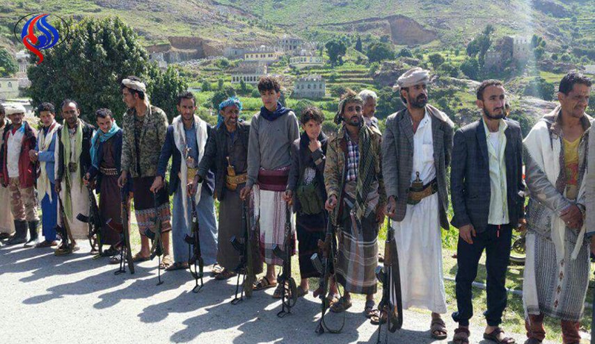 بالصور.. قبائل مخلاف رازح في ذمار اليمنية تندد بمجزرة طلاب ضحيان