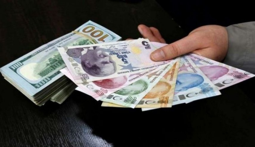 الليرة التركية تنتعش امام الدولار رغماً عن ترامب.. كيف سيكون رده؟