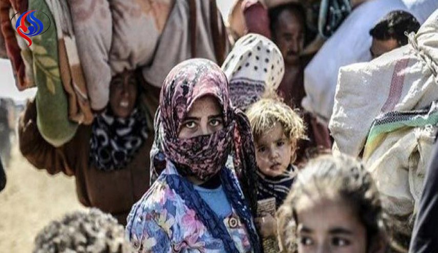 318 لاجئا عادوا الى سوريا عبر معبر