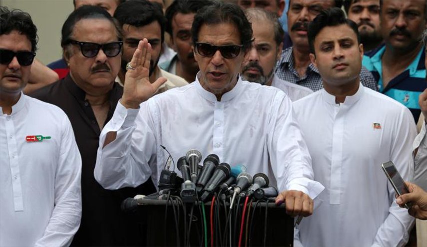 عمران خان: سأثير قضية الاساءة للاسلام في الامم المتحدة