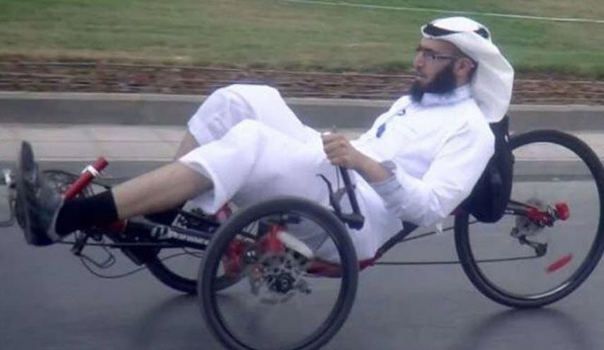 السعودية.. وقف خدمات أستاذ جامعي 