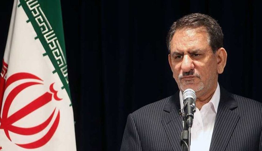 جهانغیری یوعز إلی محافظ اصفهان بمتابعة حادث اصطدام حافلة بشاحنة وقود