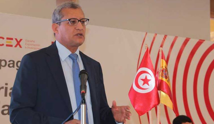 وزير تونسي: الشاهد أقال مسؤولا غير موجود!