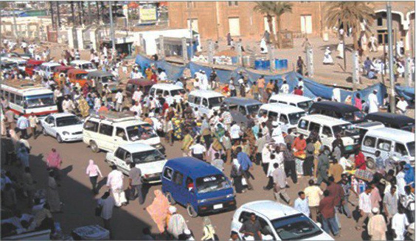 بعد أزمة الخبز.. أزمة المواصلات تشتعل في السودان