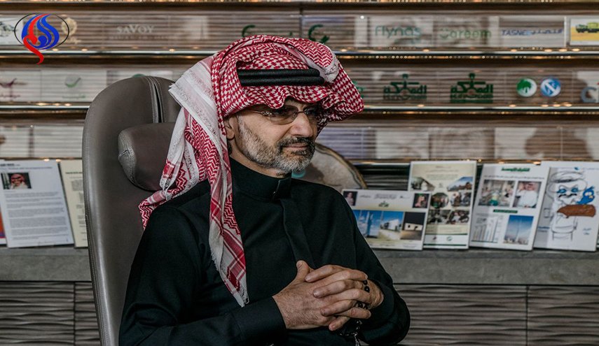 تبرع بـ”100″ سيارة لعمل السعوديات كسائقات أجرة!
