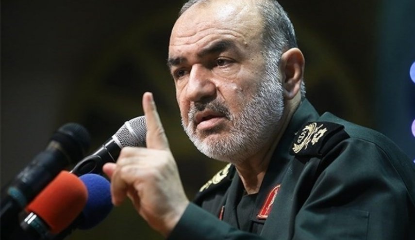 ثقافة عاشوراء ضاعفت عزة واقتدار ايران