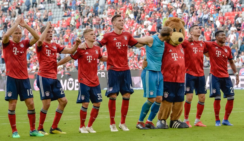 بايرن ميونيخ ينفرد بالصدارة بفوز سهل على ليفركوزن 3-1