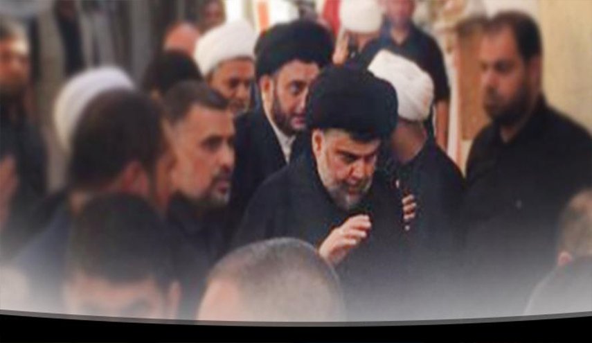 شاهد: مقتدى الصدر يزور منزل السيد السيستاني