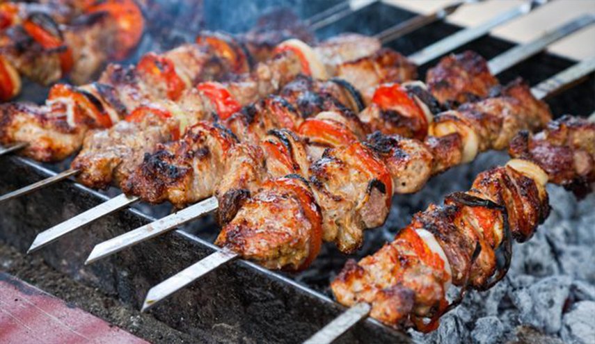 احذر الأطعمة المطهوة على الفحم لهذا السبب