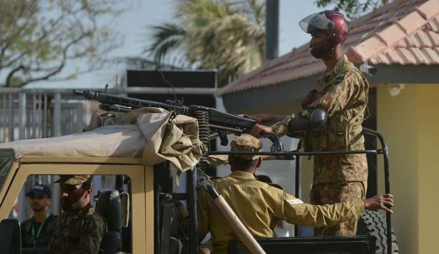 مقتل 7 جنود و9 مسلحين في اشتباكات بشمال باكستان
