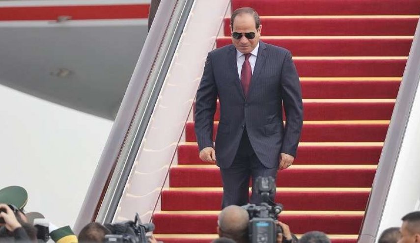 السيسي يتوجه إلى جزيرة كريت