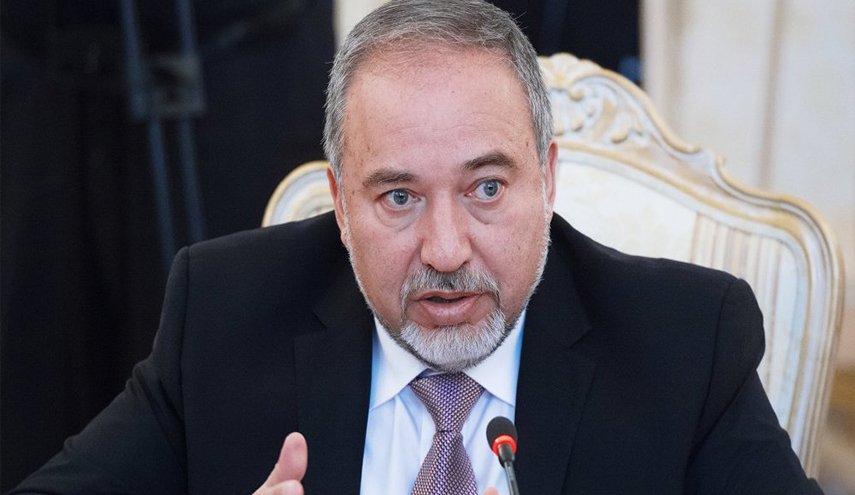ليبرمان:سنواصل عملياتنا حتى بعد اسقاط الطائرة الروسية!