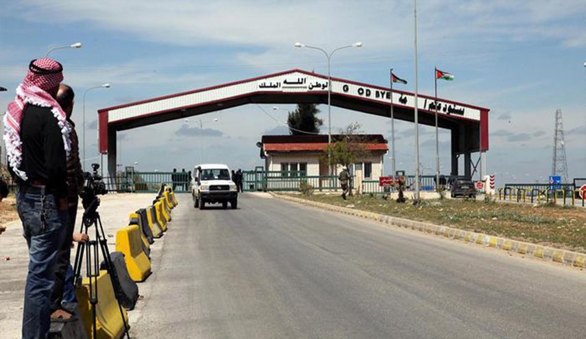 الأردن يعلق على تحديد سوريا موعدا لفتح معبر نصيب
