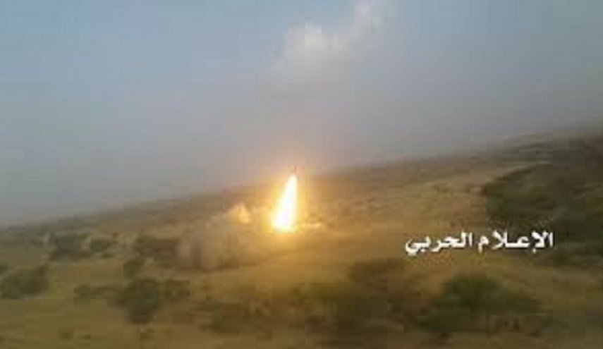 دك تجمعات المرتزقة قبالة نجران بصاروخ زلزال2 وقذائف مدفعية
