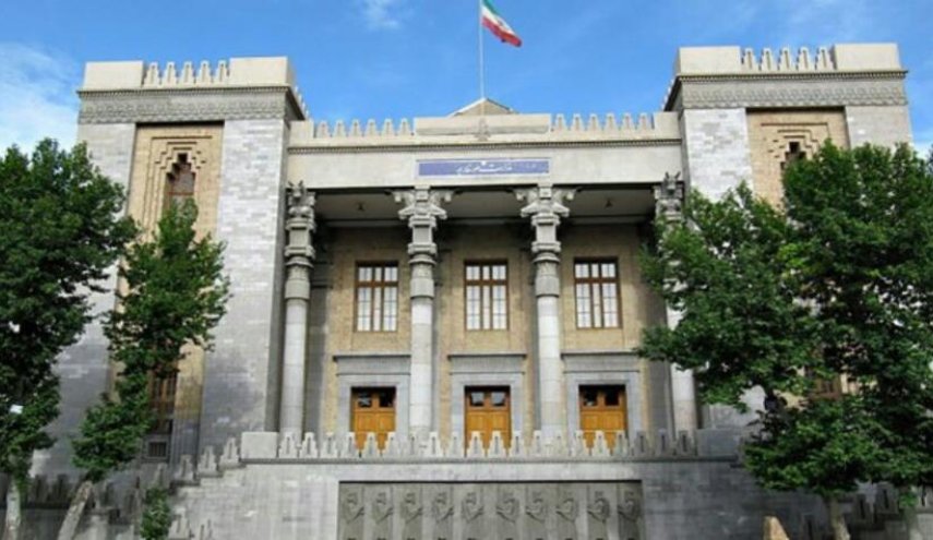 ايران تندد بشدة باعتقال دبلوماسي لها في فرنسا