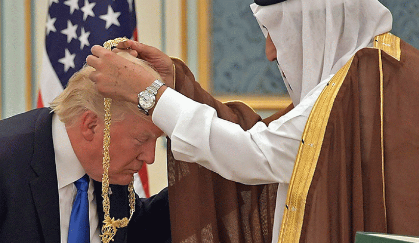 ترامب يهين الملك سلمان مجددا.. نحن نحميك، 