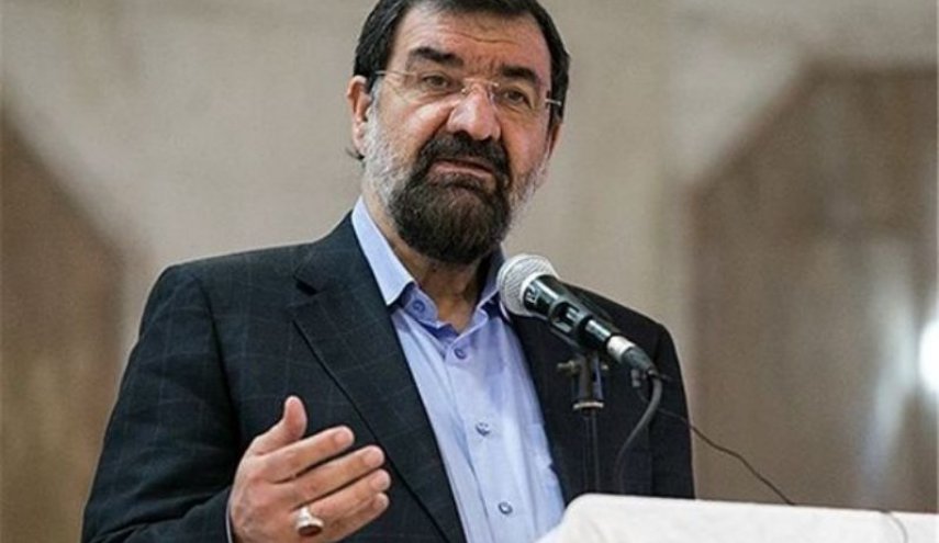 رضائي:الصمود هو الحل الوحيد لهزيمة العدو بالحرب الإقتصادية