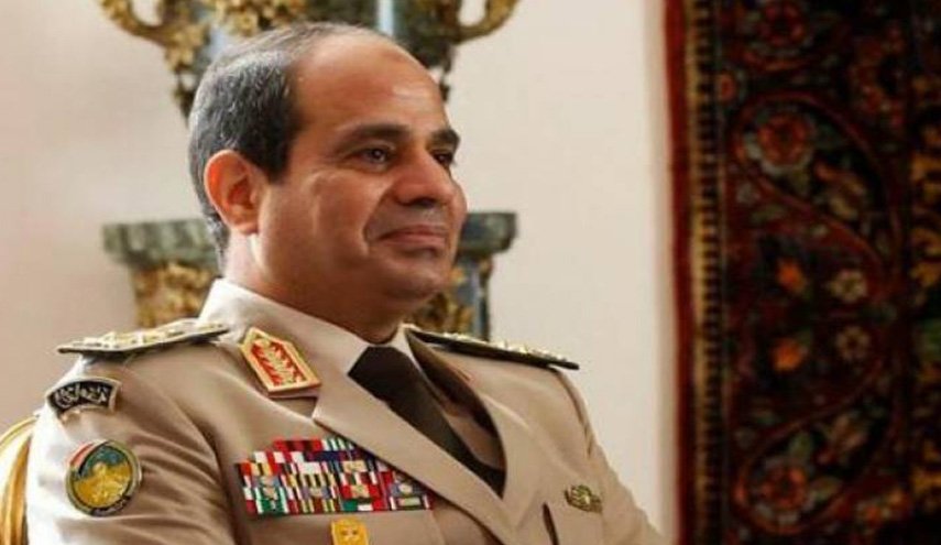 السيسي يطالب قادة الجيش المصري بالاستعداد القتالي