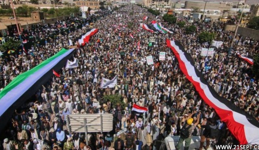 اليمنيون يتوعدون تحالف العدوان بالفشل والهزيمة في حروبها الاقتصادية