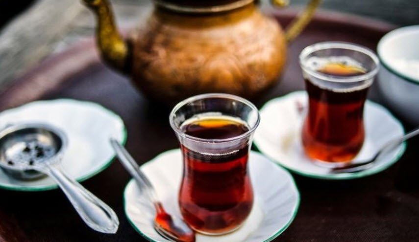 احذر من تناول الشاي مع المعجنات لهذا السبب