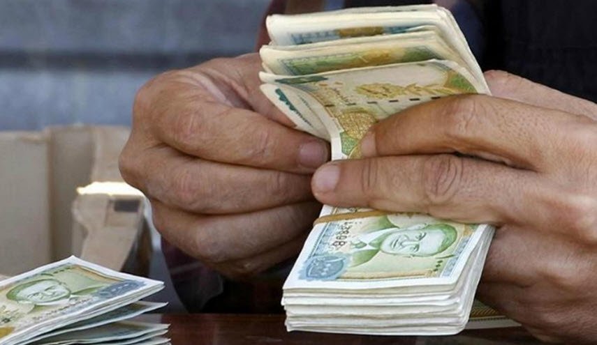 هذا ما جرى لليرة السورية بعد فتح معبر نصيب!