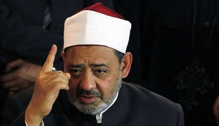 مصر.. حسم الجدل حول إلزام شيخ الأزهر بتنقيح 